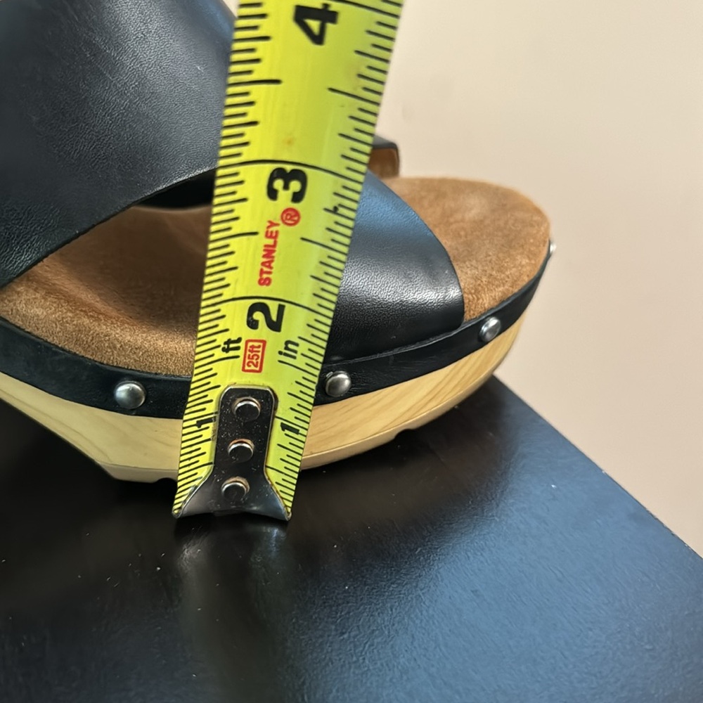 Clark’s artisan 7.5 black leather Ledella Club chunky heal sandals with buckel - Picture 7 of 8
